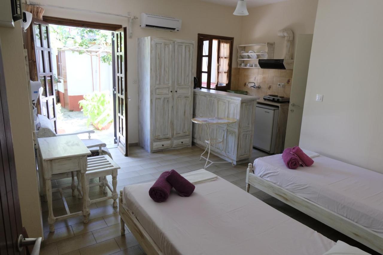 Taxiarchis Apartments Skiathos Town Luaran gambar
