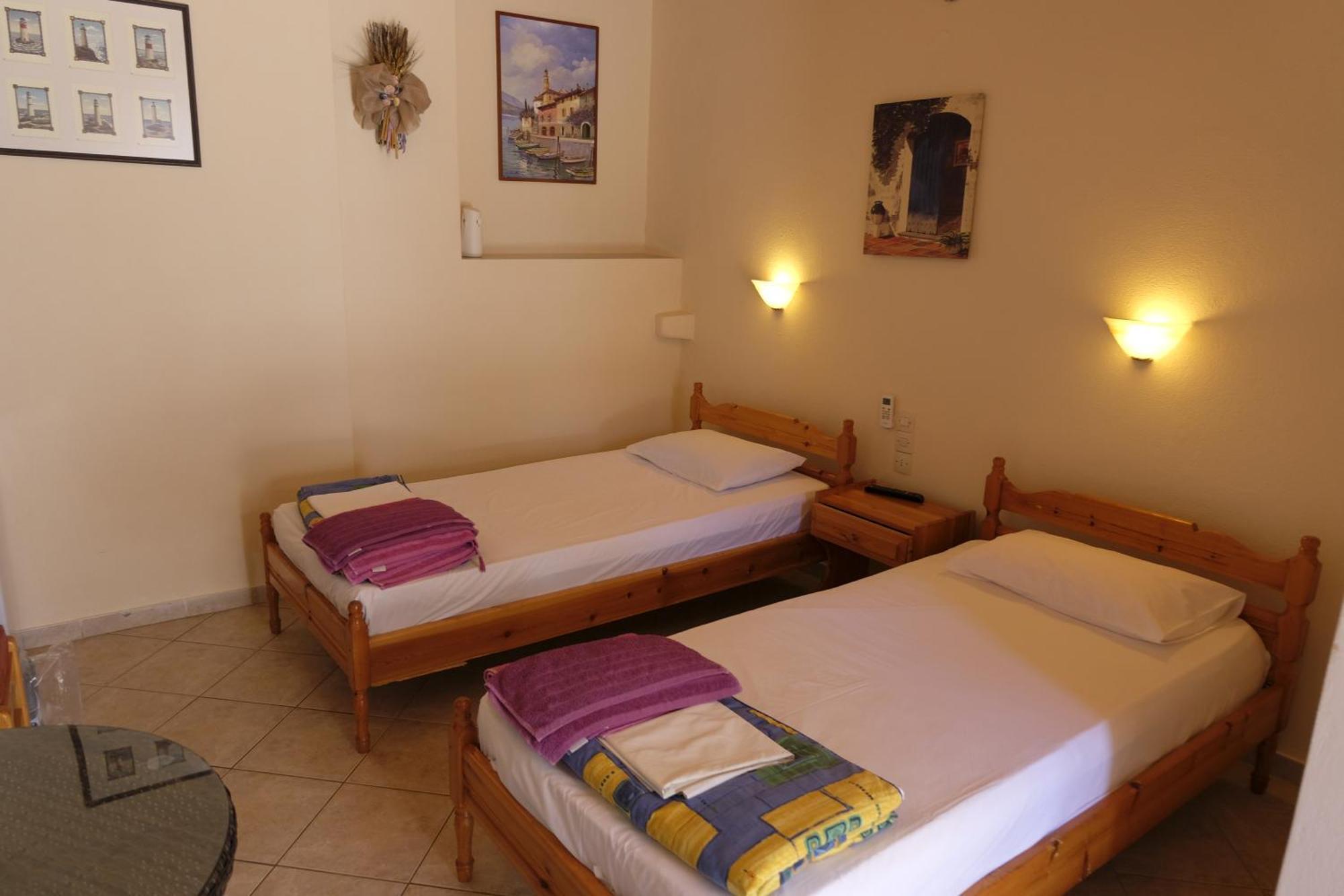 Taxiarchis Apartments Skiathos Town Bilik gambar